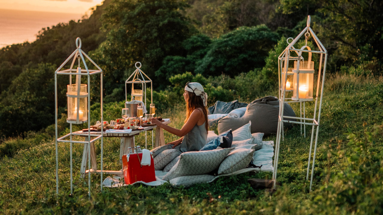 莫纳山上的日落鸡尾酒